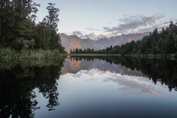 Natur Landskap Lake Matheson Speglar Solnedgången — Stockfoto