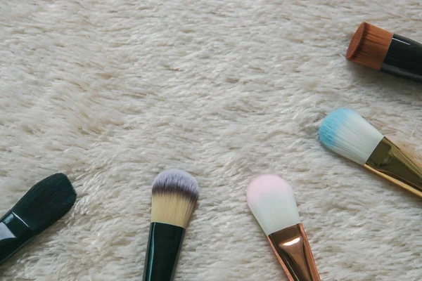 Fondo Plano Maquillaje Cepillo Para Las Mujeres Componen — Foto de Stock