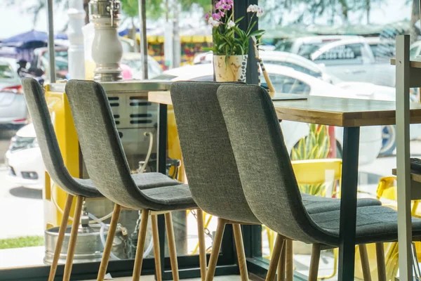 Cadeira Madeira Moderna Mesa Café — Fotografia de Stock