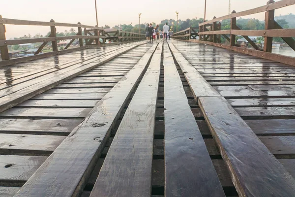 Move Forward Concept Close Vertical Wood Sheet Bridge Sangklaburi Thailandia — Foto Stock