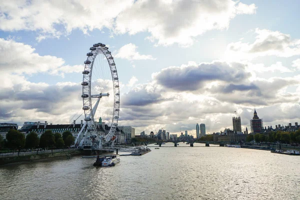 London Eye Ile Thames Nehri Üzerinde Kasım 2018 Londra Gerçekleştirilen — Stok fotoğraf