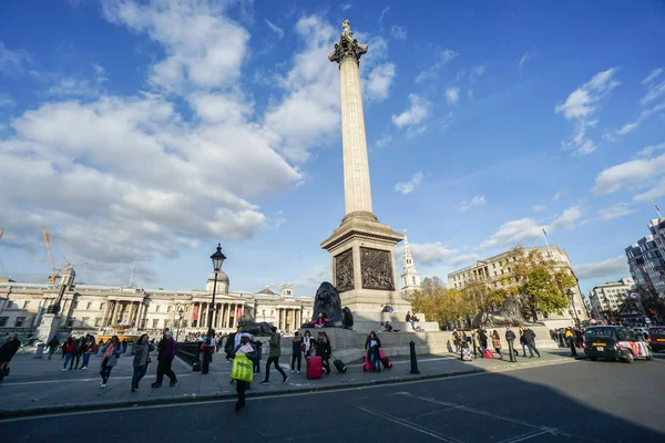 London November 2017 Menschen Nelson Elsons Säule Trafalgar Square Bei — Stockfoto