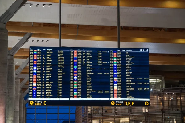 Noruega Noviembre 2018 Horario Vuelos Aeropuerto Oslo Gardermoen Para Personas — Foto de Stock