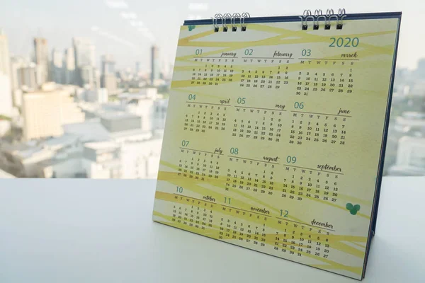 Close Schreibtisch 2020 Kalender Auf Bürotisch Für Geschäftsplanung — Stockfoto