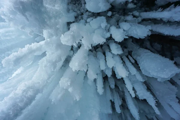 Крупним Планом Вибірковий Фокус Бурулька Замерзлому Даху Печери — стокове фото
