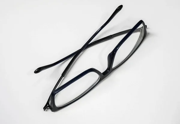 Isolierter Mann Moderne Brille Auf Bürotisch — Stockfoto
