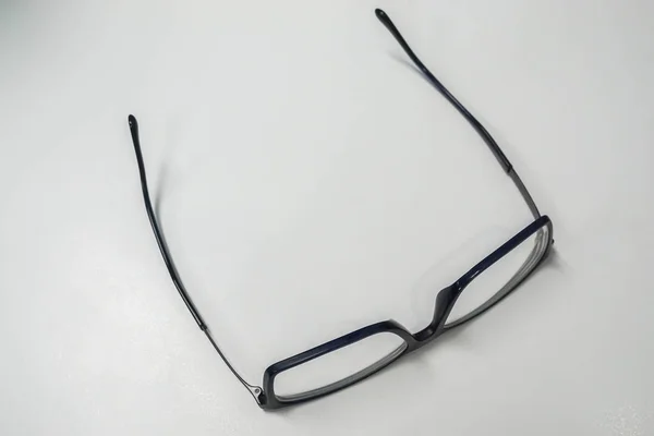 Geïsoleerde Mannen Brillen Kantoor Tafel Het Werk — Stockfoto