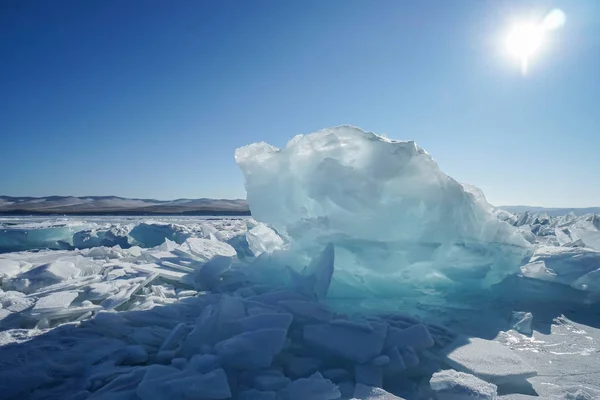 Великий Товстий Айсберг Байкальському Озері Взимку — стокове фото