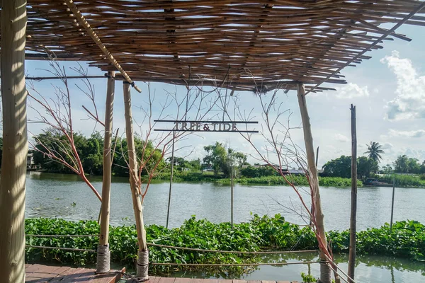 Nakornpathom Tailandia Septiembre 2020 Balsa Flotante Largo Del Río Café — Foto de Stock