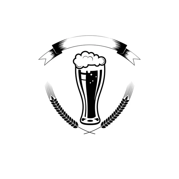 Pivo logo - vektorové ilustrace, emblémem pivovaru, barel, pub, bar, hospoda, pivo, ječmen, pivovarnictví, pití alkoholu, popisku pásu na bílém pozadí. — Stockový vektor