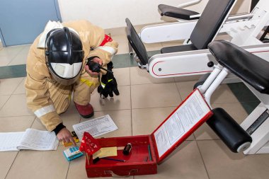 Yangın. Rusya Acil Durumlar Bakanlığı. Yangın. Orman yangınları. İtfaiye arabası.