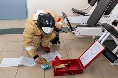 Yangın. Rusya Acil Durumlar Bakanlığı. Yangın. Orman yangınları. İtfaiye arabası.