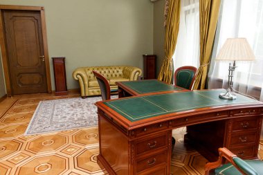 Ofiste. Office. Çalışma alanı.