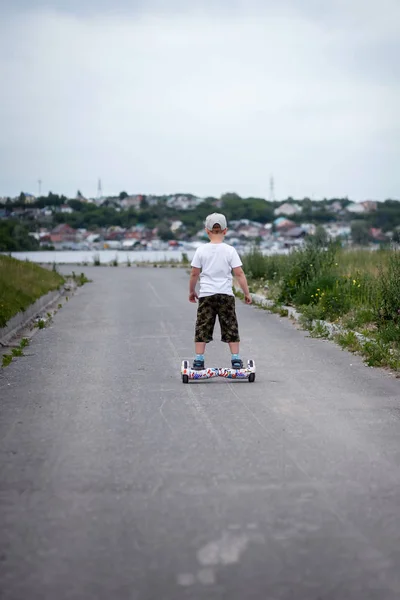 Child Walk Sports Leisure Boy Summer Vacation — Stock Photo, Image