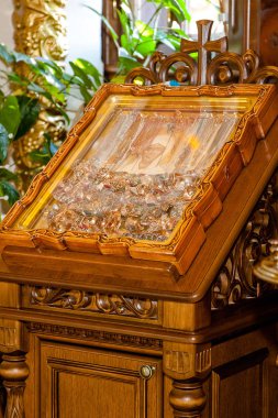 Samara bölgesi 27.10.18.Orthodox kilise. Tapınağın iç. Din.