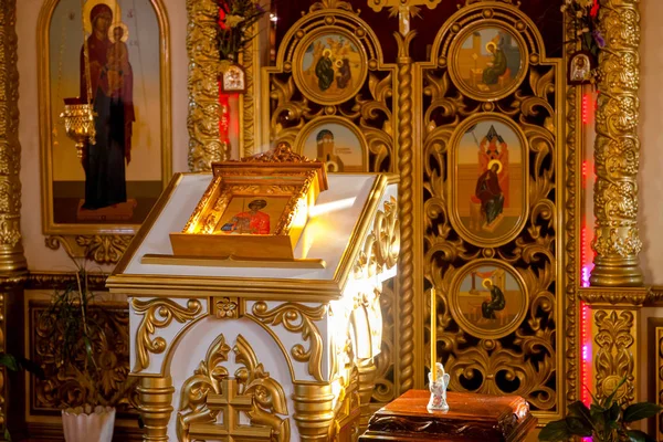 萨马拉地区27 Orthodox 寺庙的内部 — 图库照片