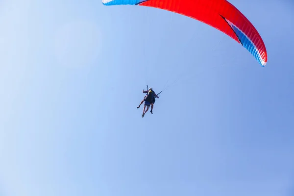 2018Abkhazian Blue Sky Summer Holiday Paragliding — Stock Photo, Image