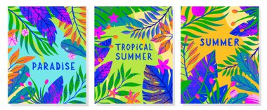 Parlak tropikal yaprakları, çiçekleri ve toucan ile Yaz vektör illüstrasyon. Elle çizilmiş doku ile çok renkli bitkiler. Baskılar, el ilanları, afişler, davetiyeler, sosyal medya için mükemmel egzotik arka plan.