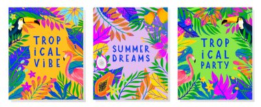 Parlak tropikal yapraklı, flamingo, tukan ve egzotik meyveli yaz vektör çizimleri. Çok renkli bitkiler. Parmak izleri, el ilanları, afişler, davetiyeler, sosyal medya için mükemmel egzotik arka planlar..