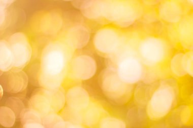 Soyut göz alıcı beyaz gümüş ve altın bokeh ışıklar glitter pırıltı. Ufuk arka plana sahip lüks altın rengi parti davet Doğum günü, yıldönümü, holliday, yeni yıl arifesi ya da Noel için.