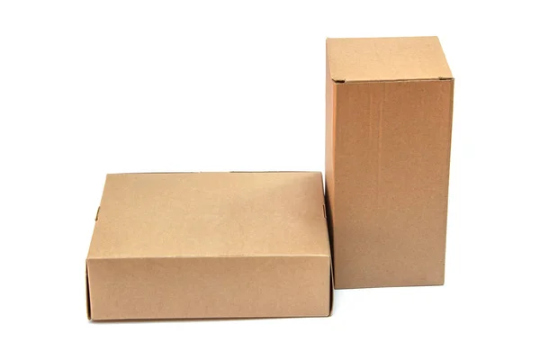 Kartonverpackung. Sammlung diverser brauner Kartons — Stockfoto