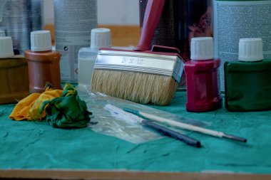 Dokulu yüzeyde temiz fırça