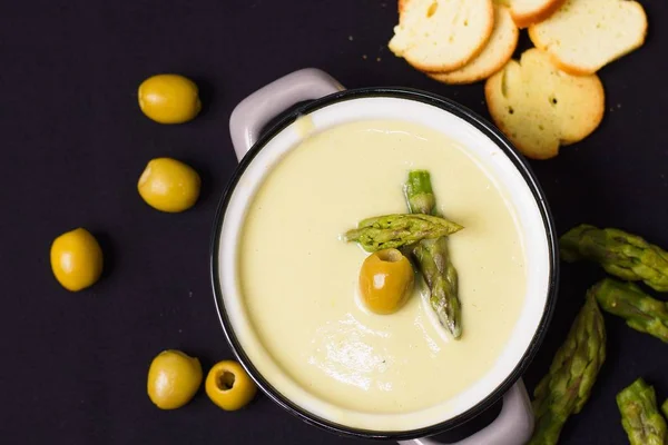 Vista Dall Alto Verso Basso Una Pentola Grigia Zuppa Asparagi — Foto Stock