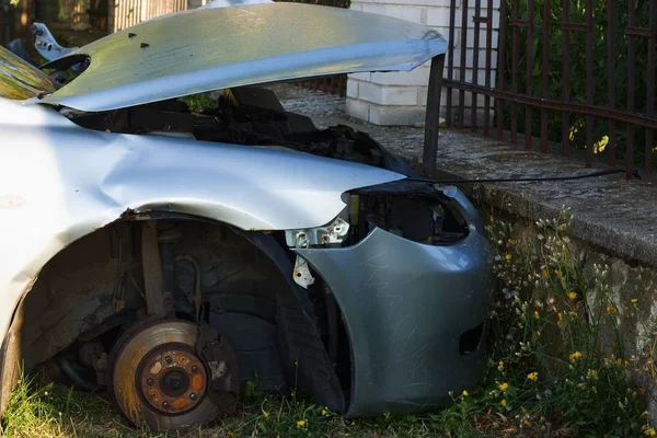 Vista Laterale Dell Incidente Stradale Della Vita Reale Auto Schiantata — Foto Stock