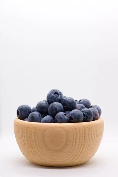 Side View Wooden Bowl Full Ripe Juicy Blueberries Wooden Bowl — Stock Photo, Image
