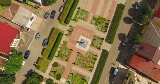 Vue panoramique sur drone aérien de petite ville 