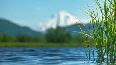 Lake Vilyuchinsky volkan arka planı