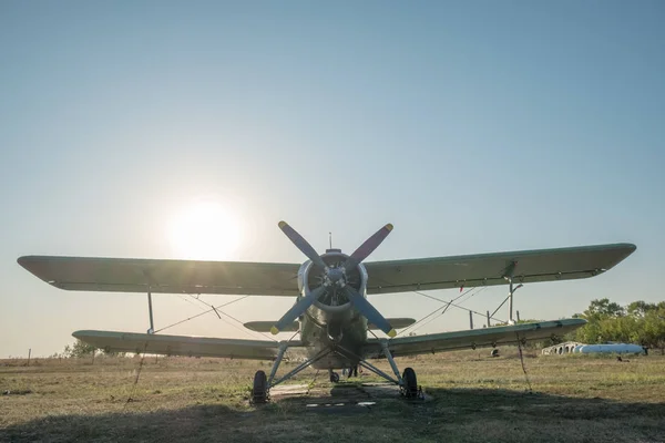 Lekkie Sportowe Mały Samolot Polu Latający Klubu Spadochroniarzy Letnim Słoneczny — Zdjęcie stockowe