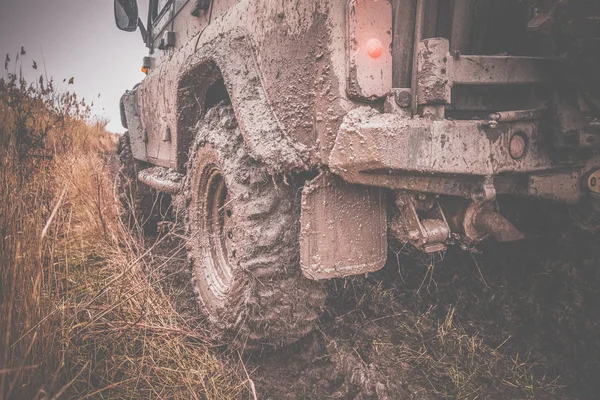 Suv Car Dirty Stuck Mud — Stock Photo, Image