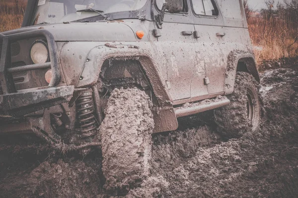 Suv Car Dirty Stuck Mud — Stock Photo, Image