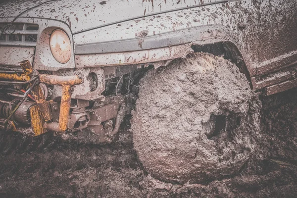 Suv Car Dirty Stuck Mud — Stock Photo, Image