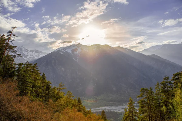 Bergkämme Von Karatschaj Tscherkessien Bei Sonnenaufgang — Stockfoto