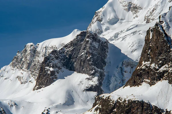 Горные Вершины Ледниками Склоне Уллу Тау Чана Кабардино Балкарской Республике — стоковое фото