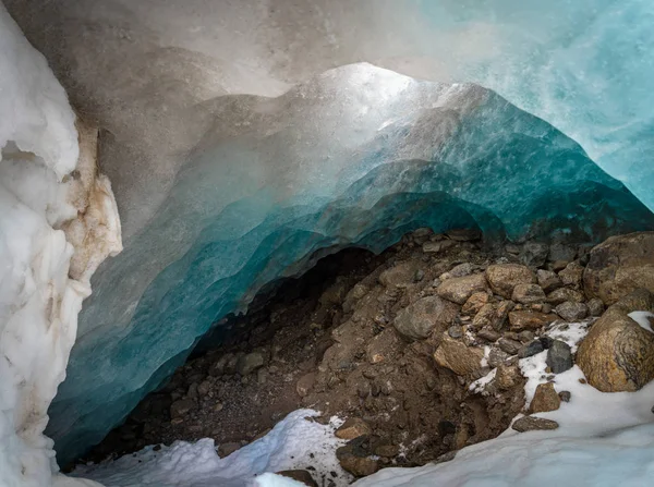 Gletscherhöhle Des Alibek Gebirgsgletschers Dombay Karatschay Cherkess Rep Russland — Stockfoto