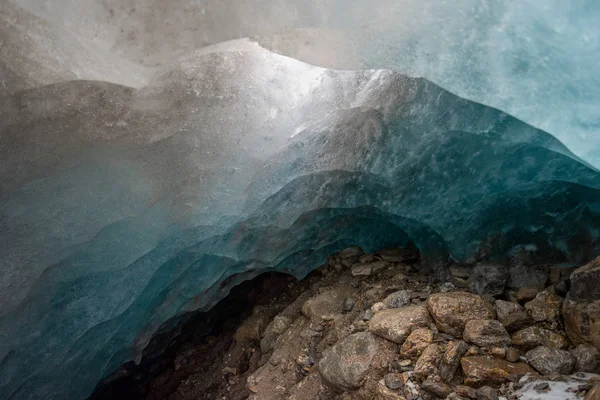 Cueva Glaciar Del Glaciar Montaña Alibek Dombay República Karachay Cherkess —  Fotos de Stock