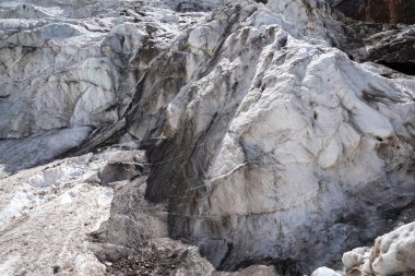 Alibek, Dombay, karachay-cherkess rep. Rusya 'da ebedi buzullarda buz ile Dağ buzulları ve büyük kar blokları