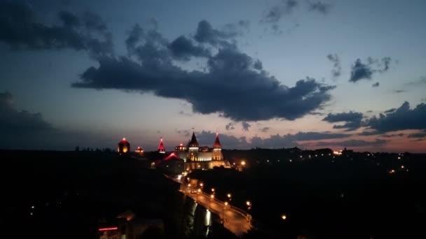 Forteresse Kamyanets Podilsky Panorama Ville Collines Crépuscule Mouvement Des Transports — Video