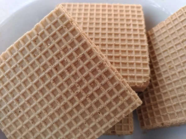 Cialde di pasticceria su un piatto — Foto Stock