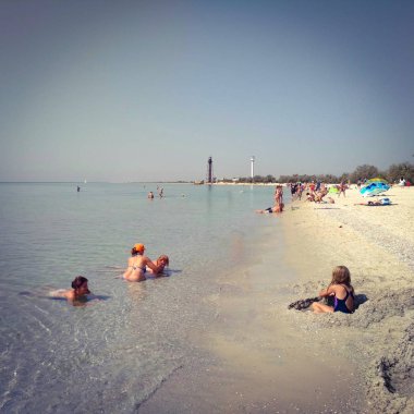 Dzharylgach Adası üzerinde kıyısında restin Turizm