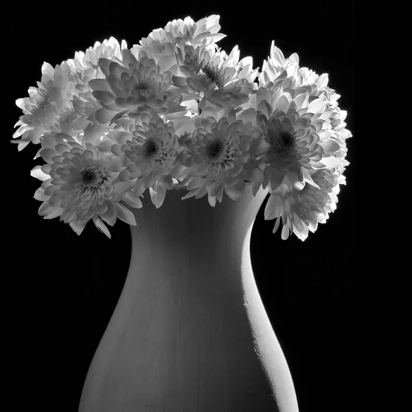 izole Vazoda Çiçekler buket 