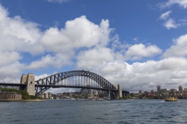 Köprü ile iş bölgesi Sydney şehir gökdelen ile Harbor şehir