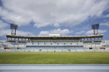 Estadio Panamericano. Stade Panamricain de La Havane. Cojimar, Havana, Küba bir şehir koğuş yakınında bulunan çok amaçlı bir stadyum. Çoğunlukla atletizm, beyzbol ve Küba Milli Futbol Takımı için alternatif site için kullanılır
