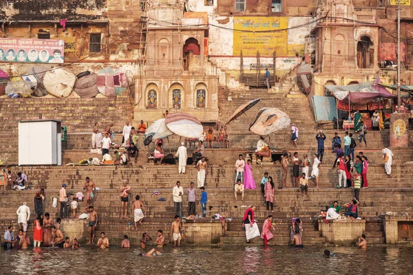 Hindu Pilgrims Take Holy Bath River Ganges Auspicious Maha Shivaratri — Stock fotografie