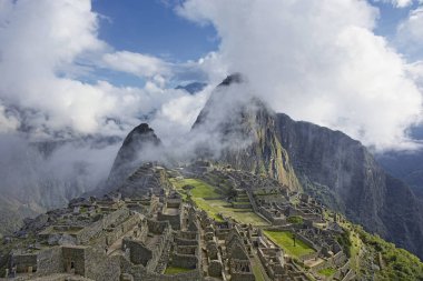 Machu Picchu (quechua eski dağ)'dan kutsal kutsal Urubamba Vadisi İnka şehri kaybettim. Yeni dünyanın yedi harikası seçilen.