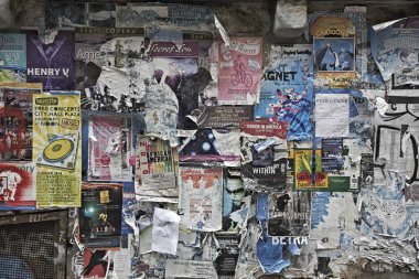 Seattle'da bir duvara yıkık concertposters