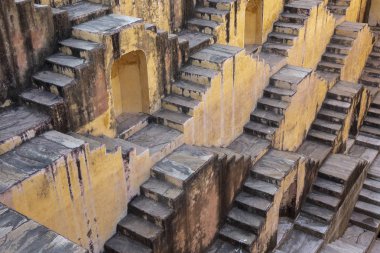 Jaipur, Hindistan Chand Baori stepwells. Bu sevinç ve mutluluk, Hashat Mata, Hindistan tanrıçası bir anıt olarak yaptırılmıştır